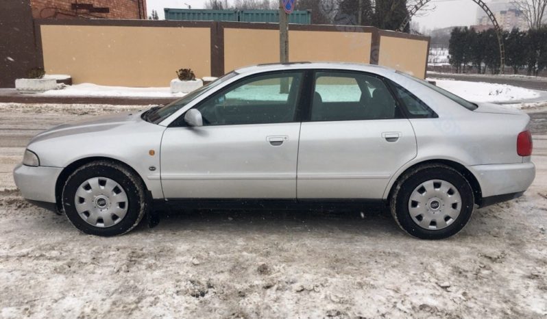 Продажа Audi A4 1997 полный