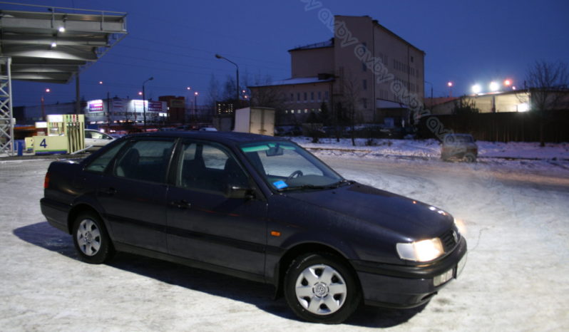 Volkswagen Passat B4 1994 полный