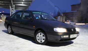 Volkswagen Passat B4 1994 полный