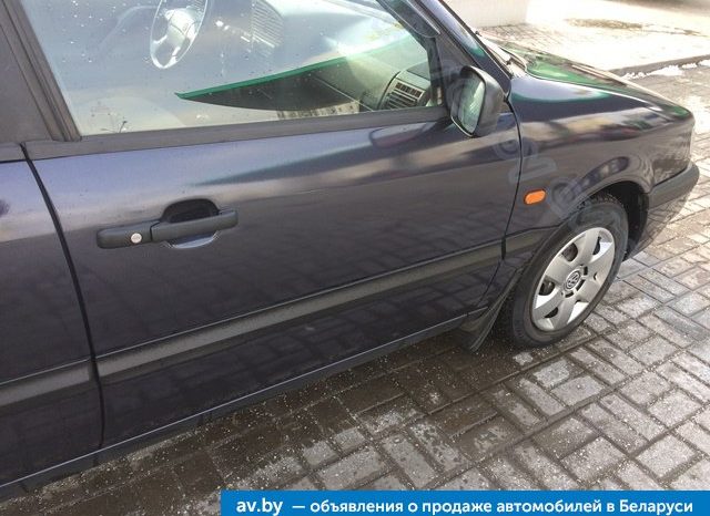 Volkswagen Passat B4 1994 полный