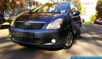 Toyota Corolla Verso 2003 полный