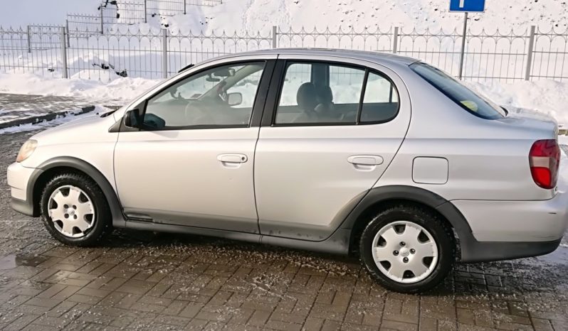 Toyota Echo 2000 полный