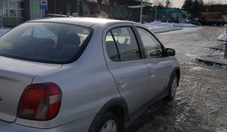 Toyota Echo 2000 полный