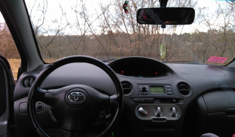 Toyota Yaris 2003 полный