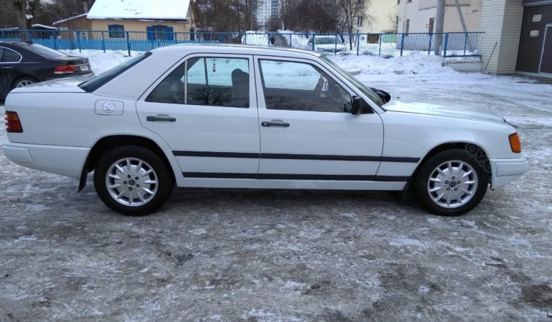 Mercedes E Класс 1989 полный