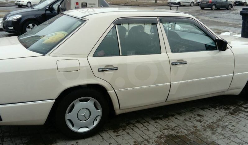 Mercedes E Класс 1991 полный