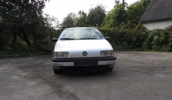 Volkswagen Passat 1991 полный
