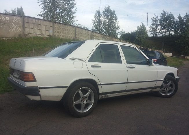 Mercedes 190 1986 полный
