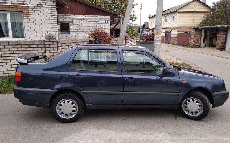 Volkswagen Vento 1993 полный