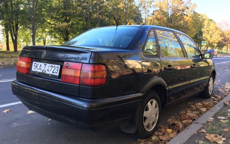 Volkswagen Passat B4 1994 полный