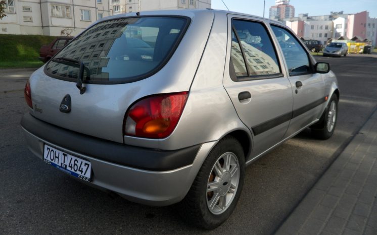 Ford Fiesta 2000 полный