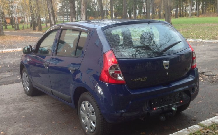 Renault Sandero 2010 полный