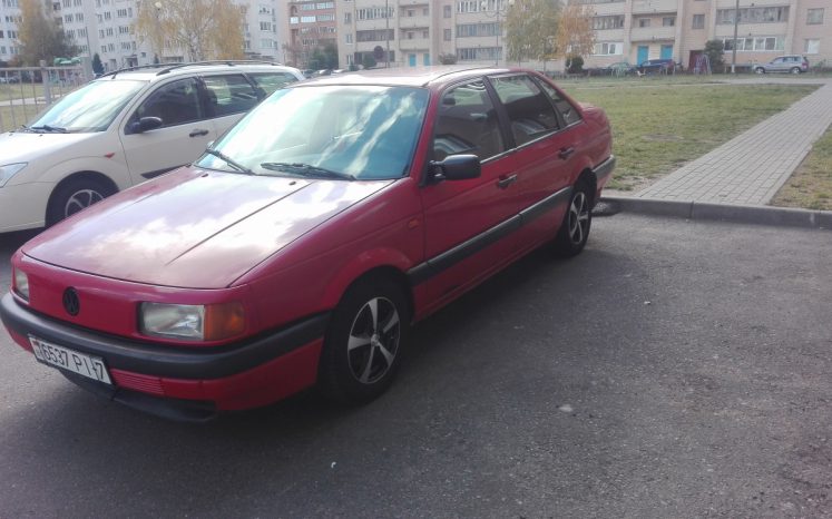 Volkswagen Passat B3 1992 полный