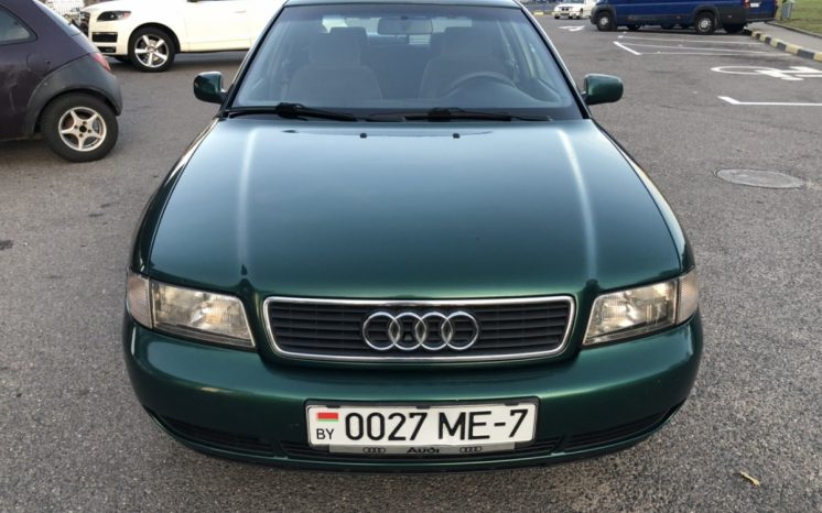 Audi A4 1997 полный