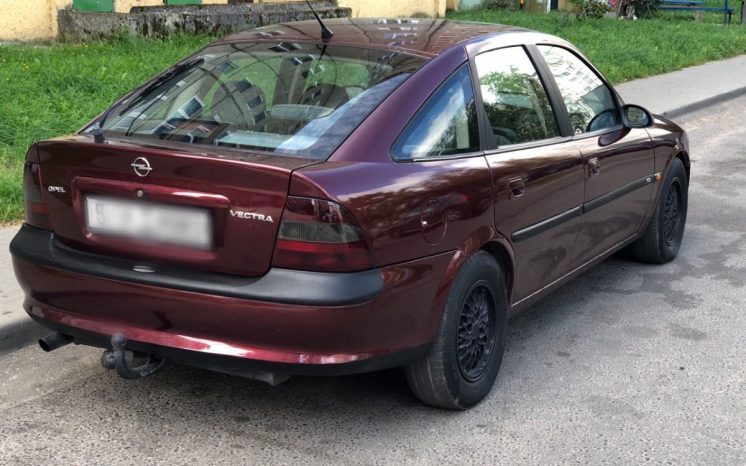 Opel Vectra 1996 полный