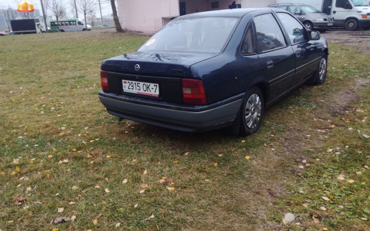 Opel Vectra 1990 полный