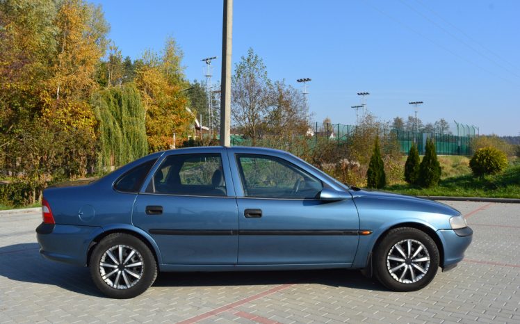 Opel Vectra 1998 полный