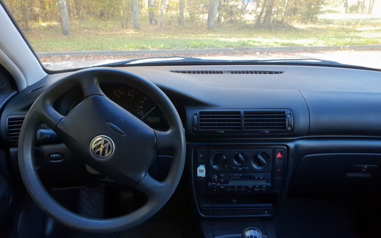 Volkswagen Passat B5 1996 полный