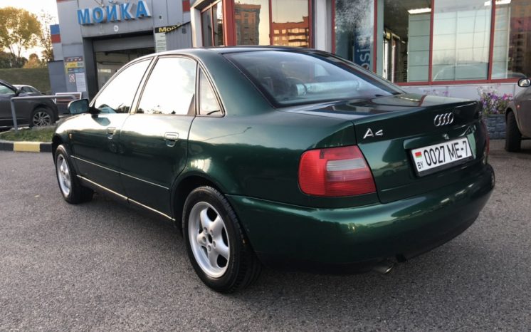 Audi A4 1997 полный