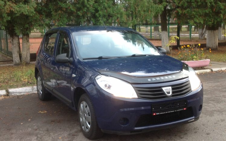 Renault Sandero 2010 полный