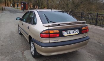 Renault Laguna 2000 полный