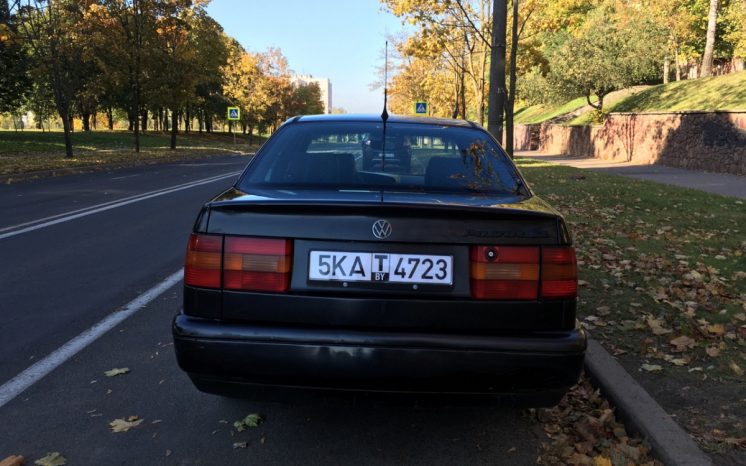 Volkswagen Passat B4 1994 полный