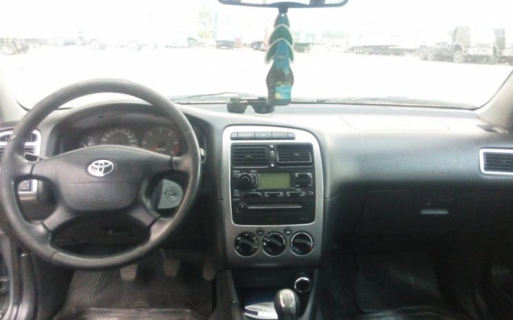 Toyota Avensis 2001 полный