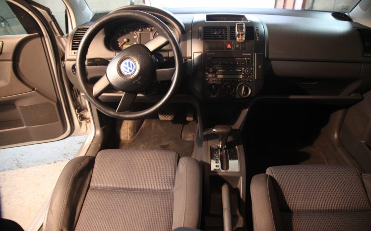 Volkswagen Polo 2003 полный