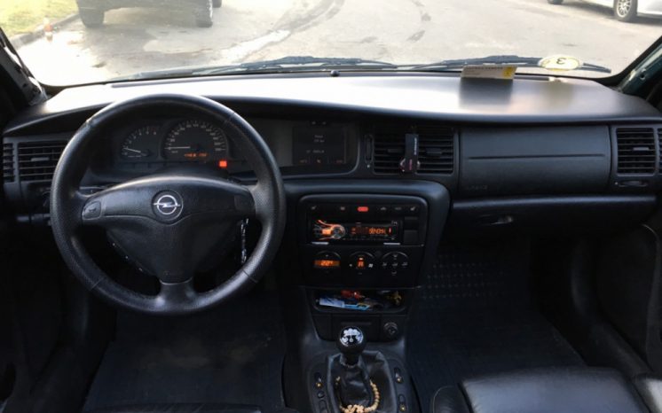 Opel Vectra 2001 полный