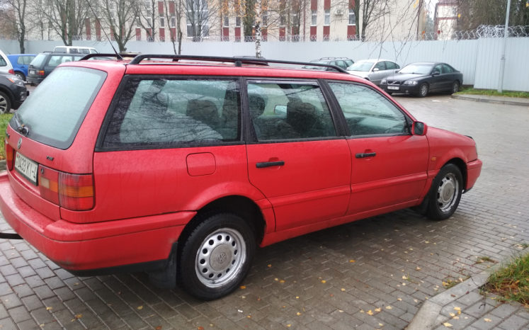 Volkswagen Passat B3 1996 полный