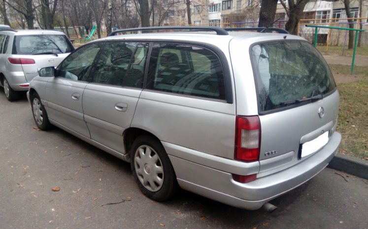 Opel Omega 2000 полный