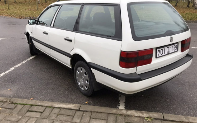 Volkswagen Passat B4 1994 полный