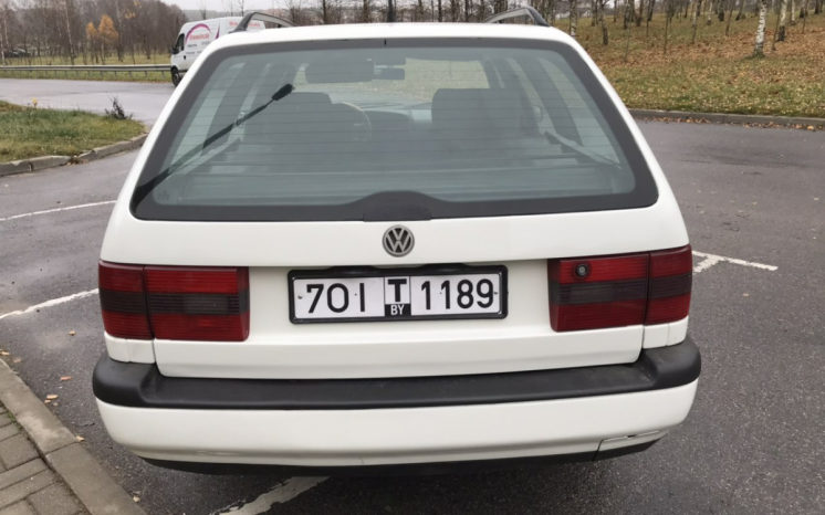 Volkswagen Passat B4 1994 полный