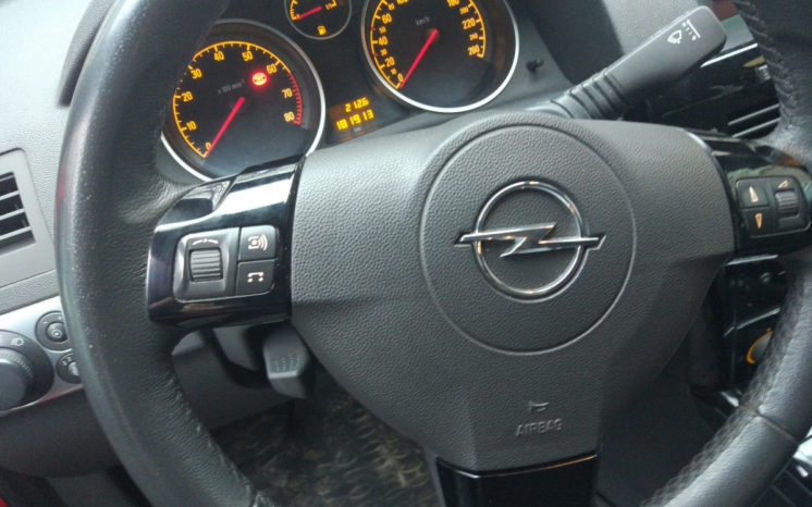 Opel Astra 2008 полный