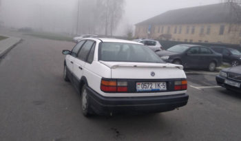 Volkswagen Passat B3 1990 полный