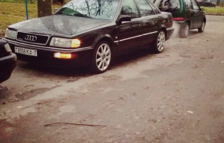 Audi V8 1990 полный