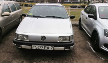 Volkswagen Passat B3 1993 полный