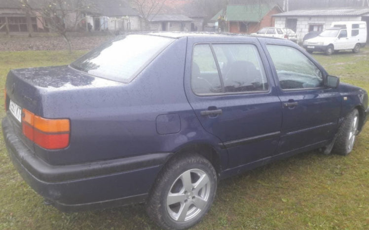 Volkswagen Vento 1992 полный