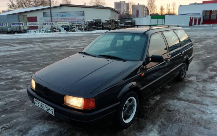 Volkswagen Passat B3 1992 полный